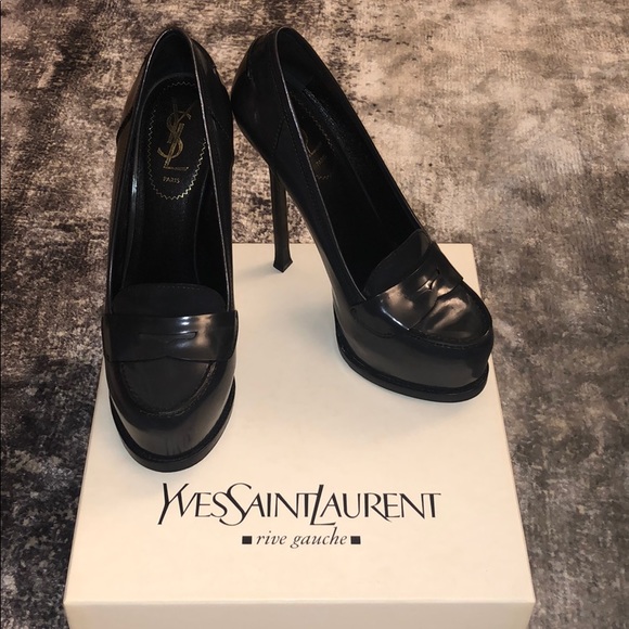 YSL Porcellana Heels - Picture 3 of 7